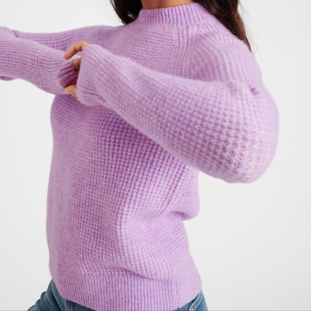 BANANA REPUBLIC Aire Cloud Yarn Waffle-Knit Pullover Sweater  - L